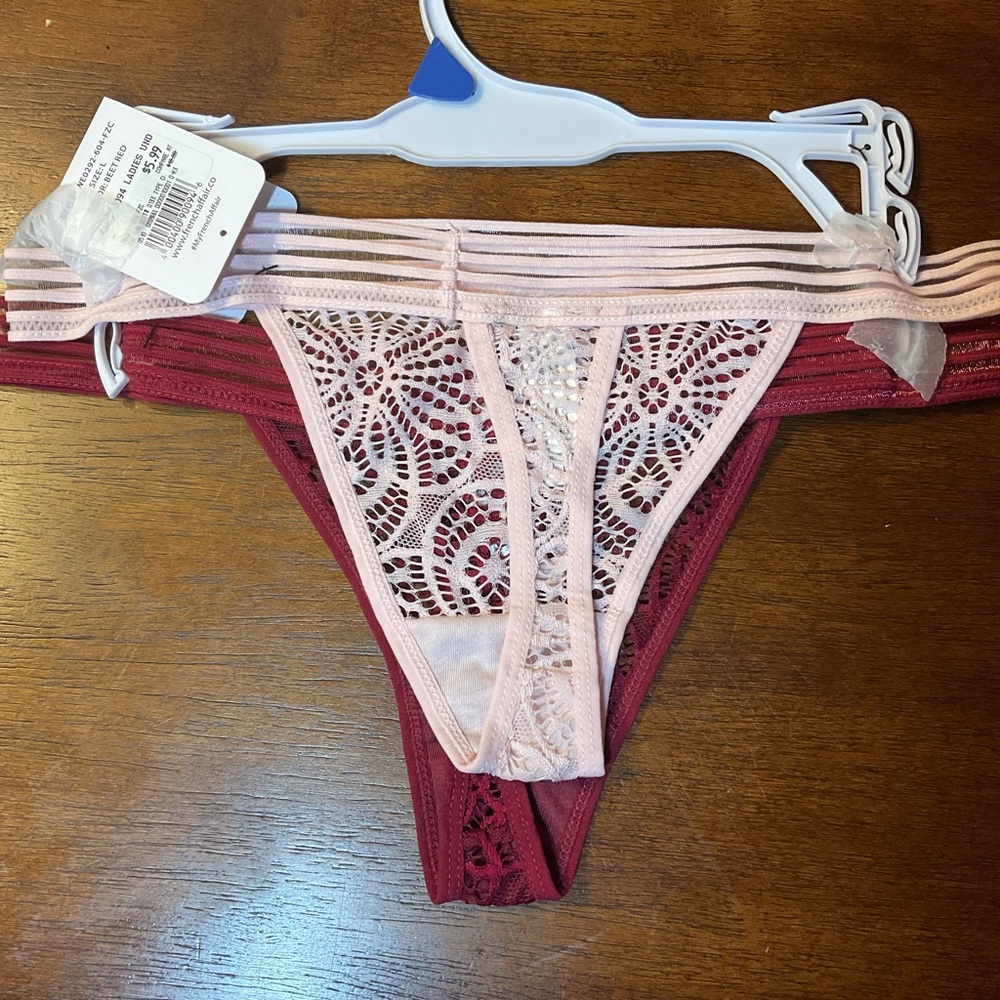 Elegant Cream Striped Bra - Picture 8 of 9